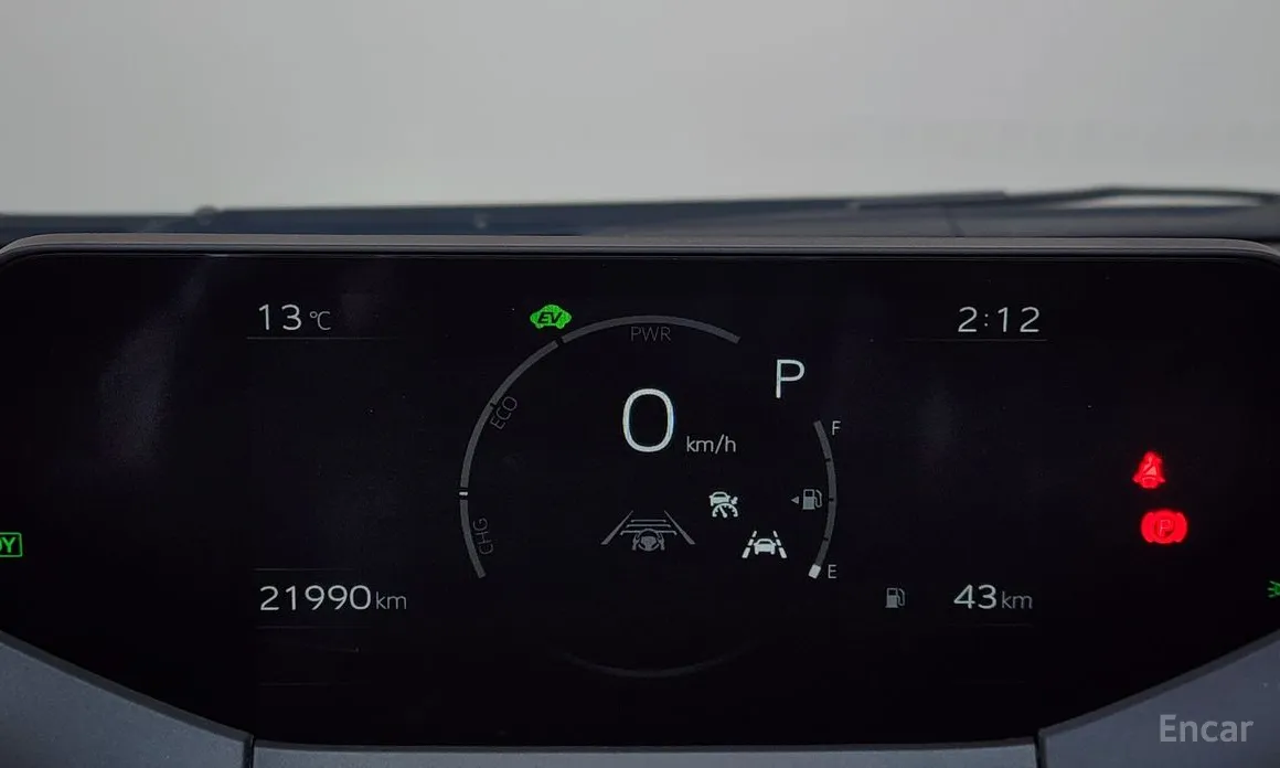 Фото 8 - Toyota Prius