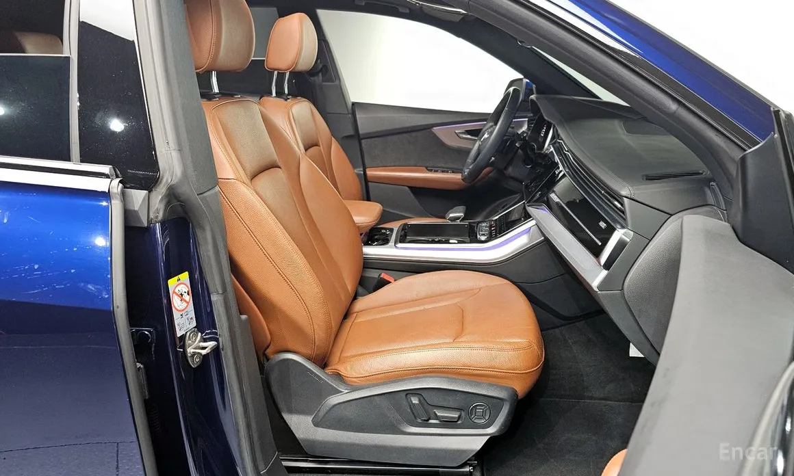 Фото 11 - Audi Q8