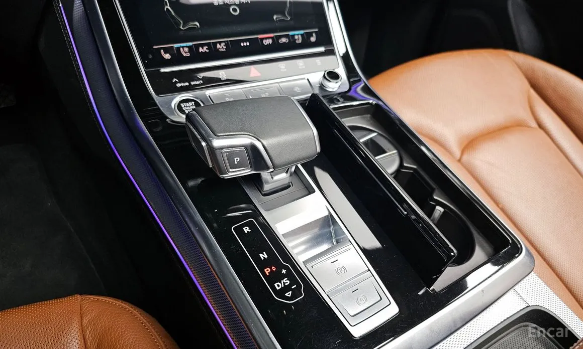 Фото 9 - Audi Q8