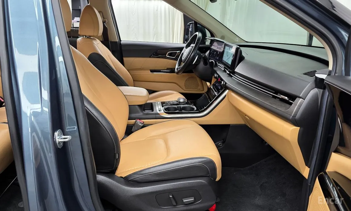 Фото 11 - Kia Carnival