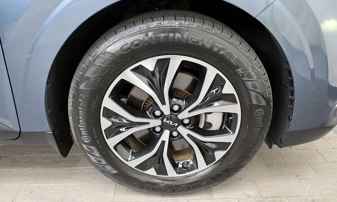 Фото 5 - Kia Carnival