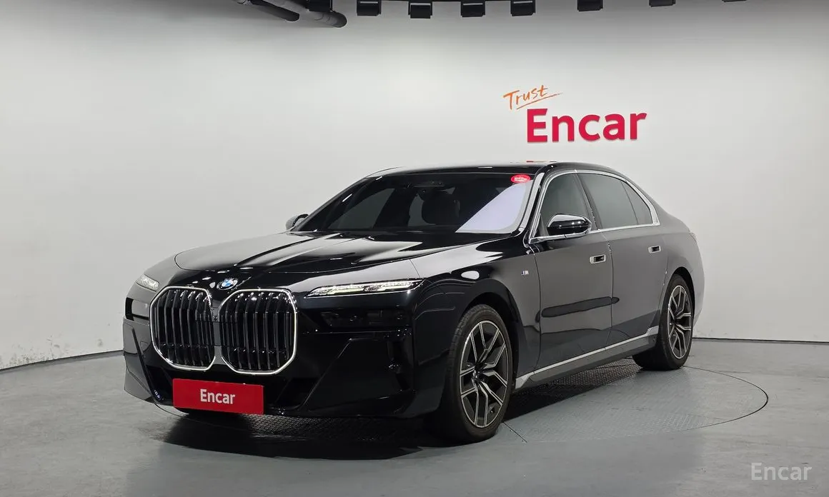 Фото 1 - BMW 7 Series