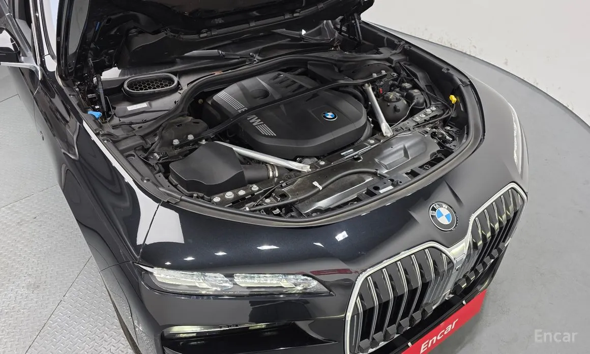 Фото 6 - BMW 7 Series