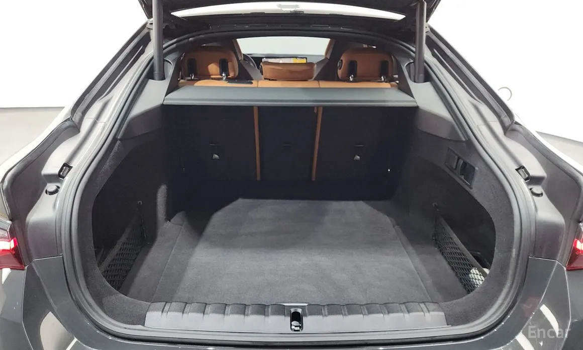 Фото 20 - BMW i4