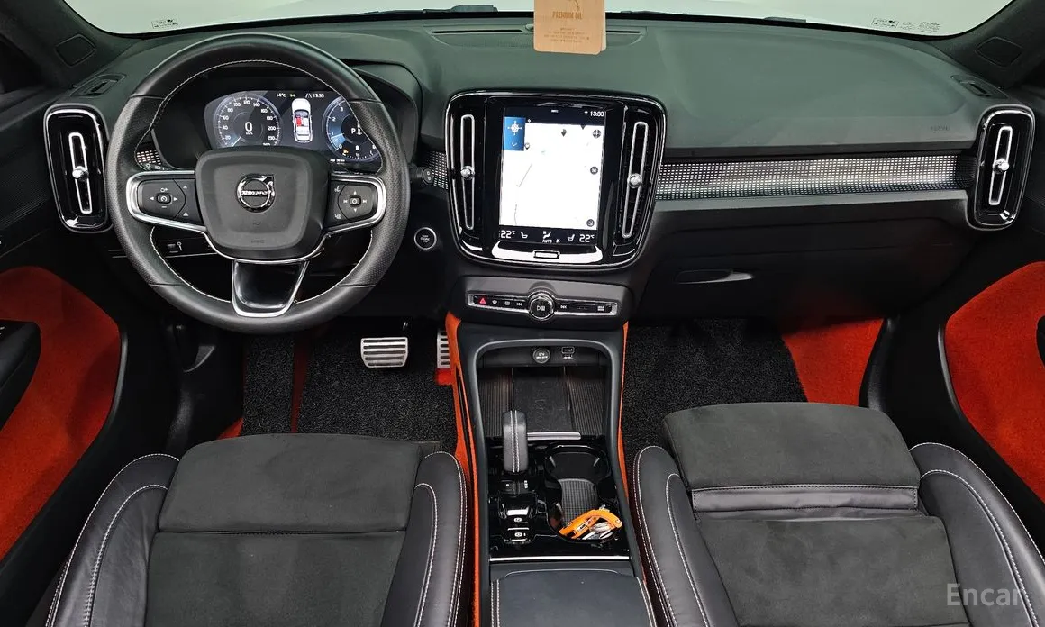 Фото 7 - Volvo XC40