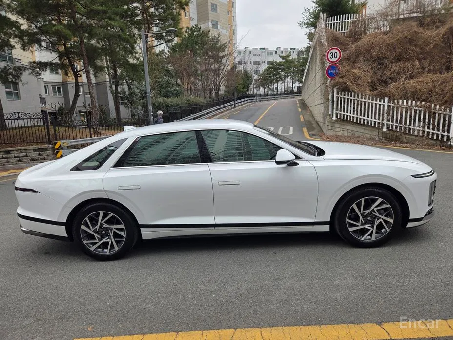 Фото 3 - Hyundai Grandeur