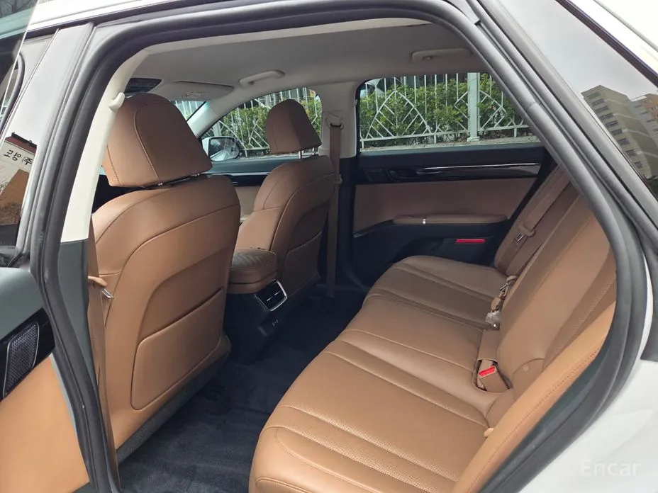 Фото 8 - Hyundai Grandeur