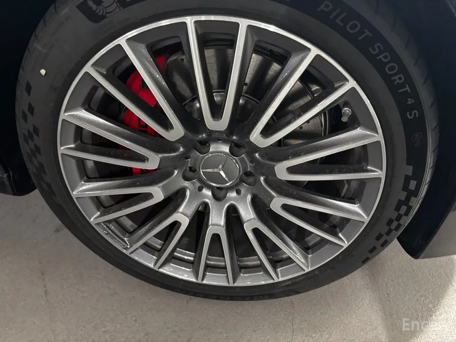 Фото 10 - Mercedes-Benz E-Class