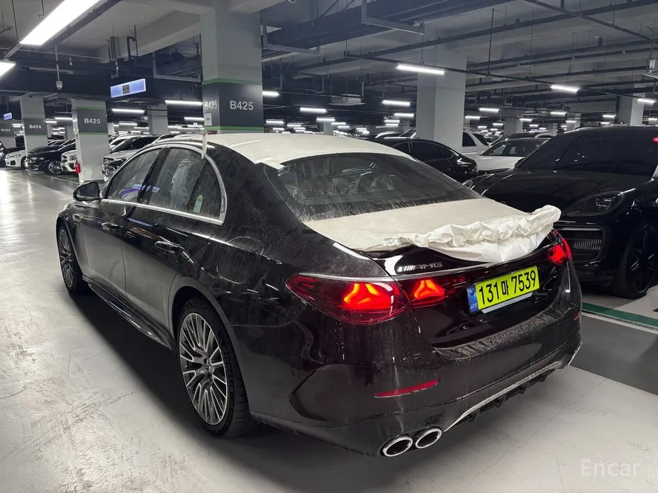 Фото 4 - Mercedes-Benz E-Class