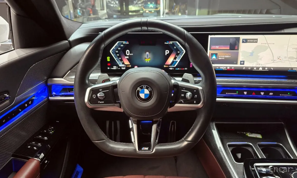 Фото 14 - BMW 7 Series