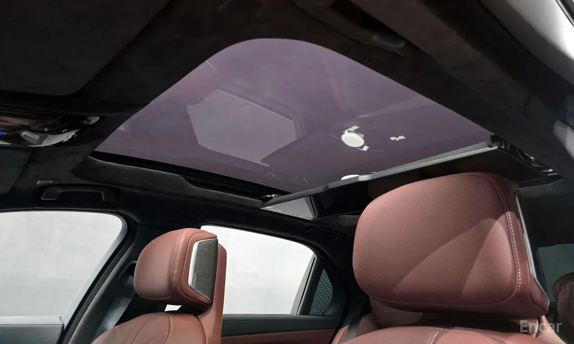 Фото 19 - BMW 7 Series