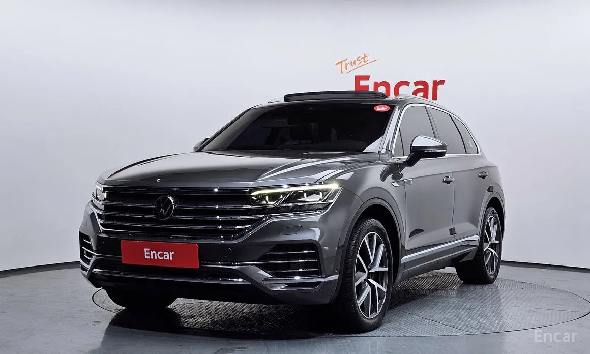 Фото 1 - Volkswagen Touareg