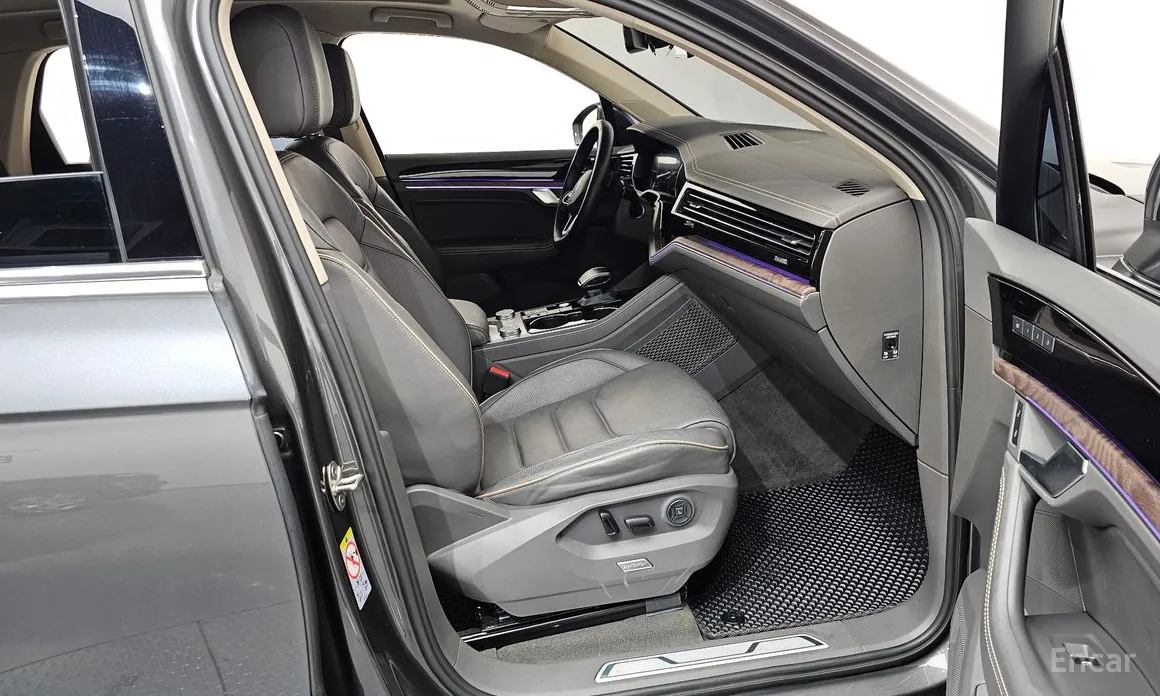 Фото 11 - Volkswagen Touareg