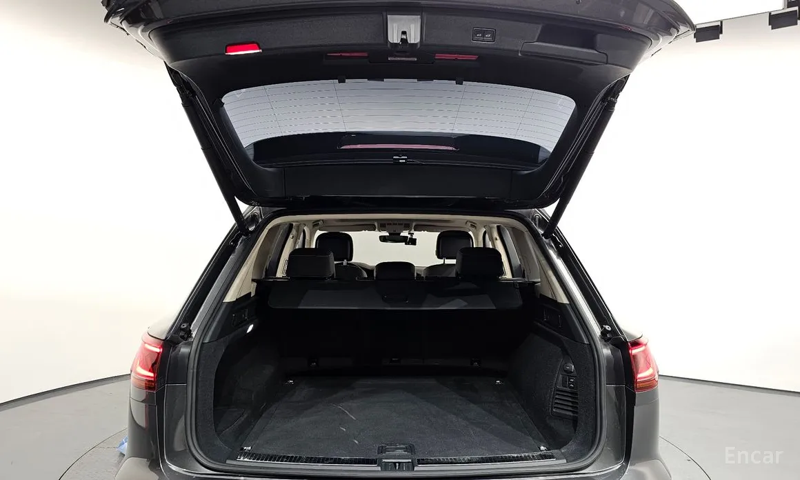 Фото 20 - Volkswagen Touareg