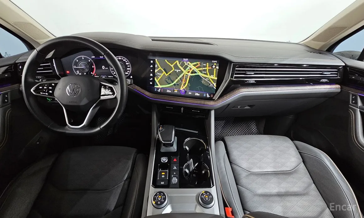 Фото 7 - Volkswagen Touareg