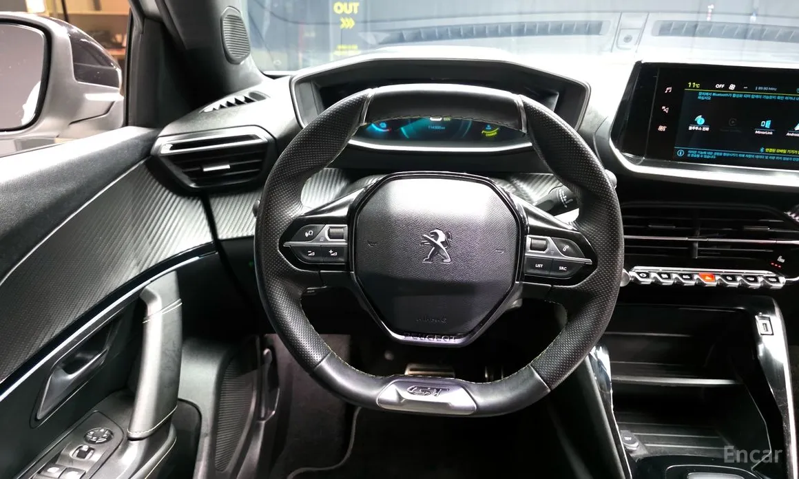 Фото 13 - Peugeot 2008