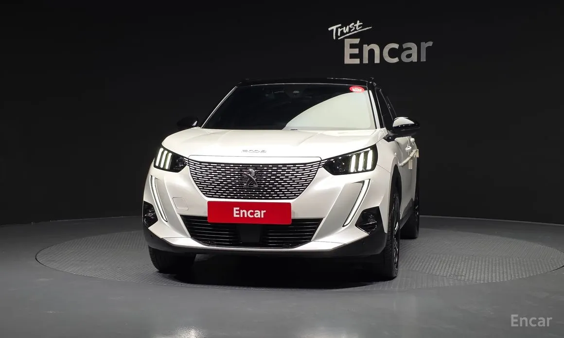 Фото 3 - Peugeot 2008