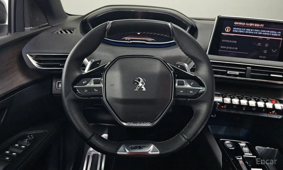 Фото 13 - Peugeot 5008