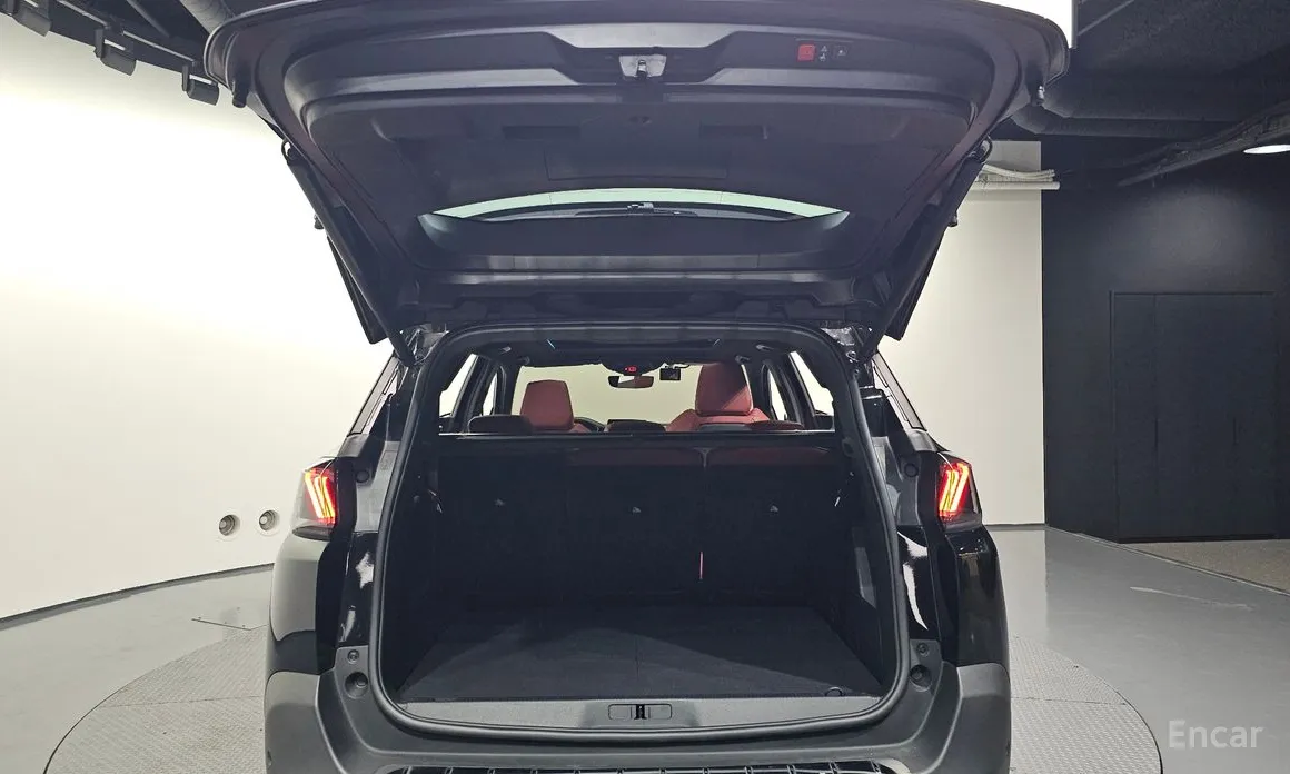 Фото 20 - Peugeot 5008