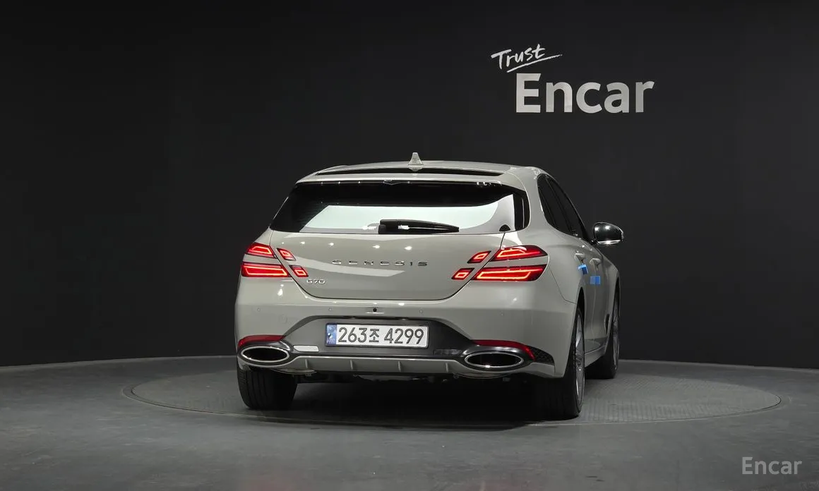 2022 Genesis G70