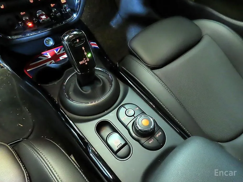 Фото 12 - Mini Clubman