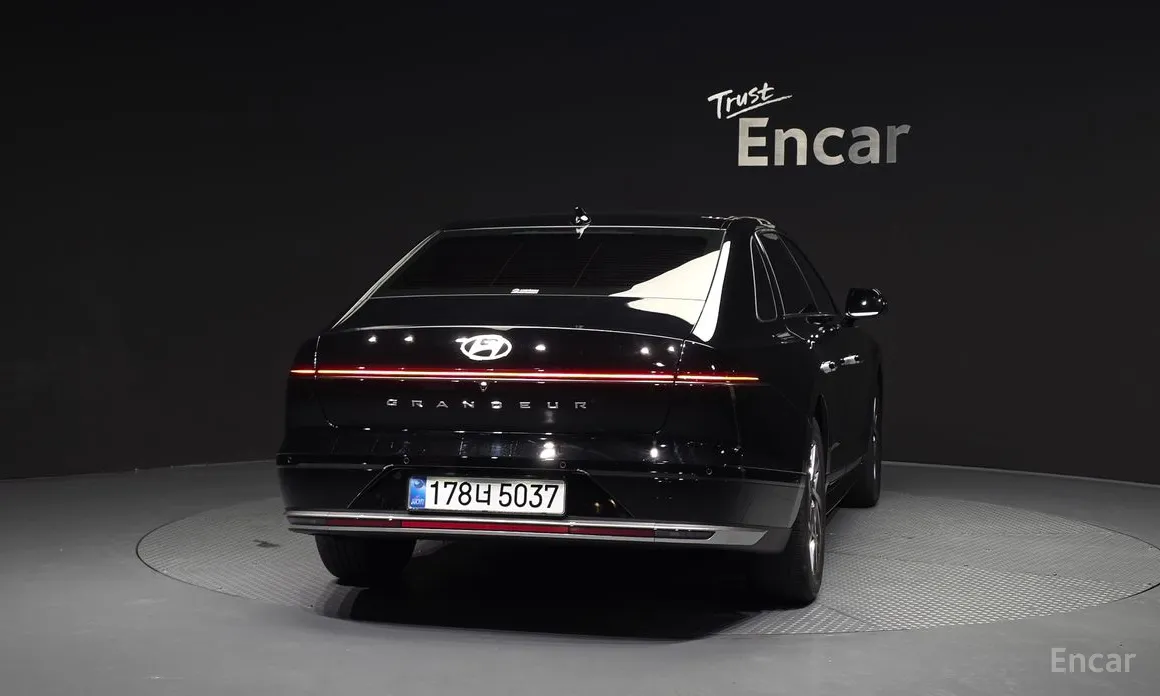 Фото 4 - Hyundai Grandeur