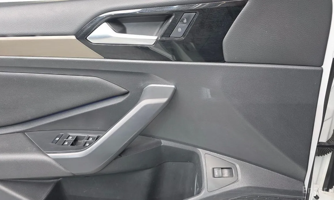 Photo 13 - Volkswagen Jetta