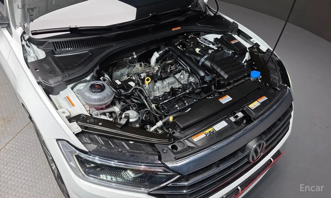 Photo 6 - Volkswagen Jetta