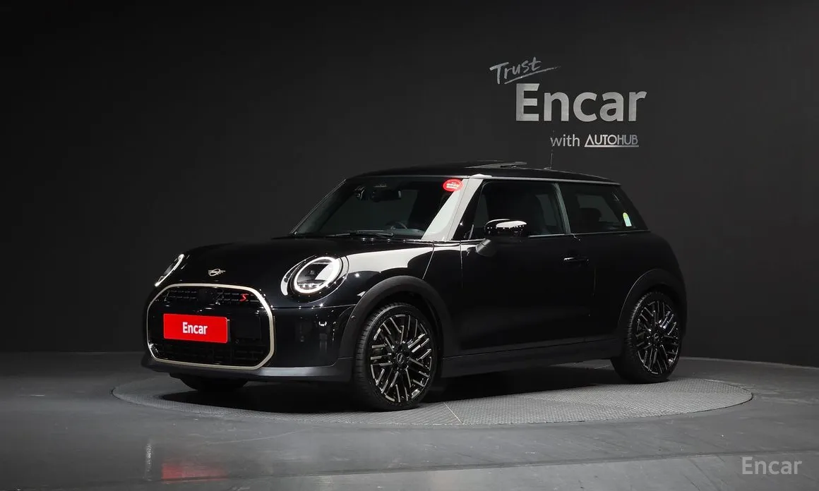 Фото 1 - Mini Cooper