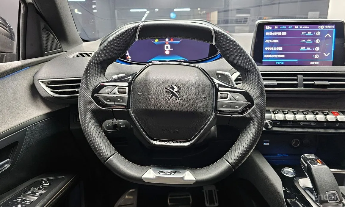 Фото 13 - Peugeot 5008