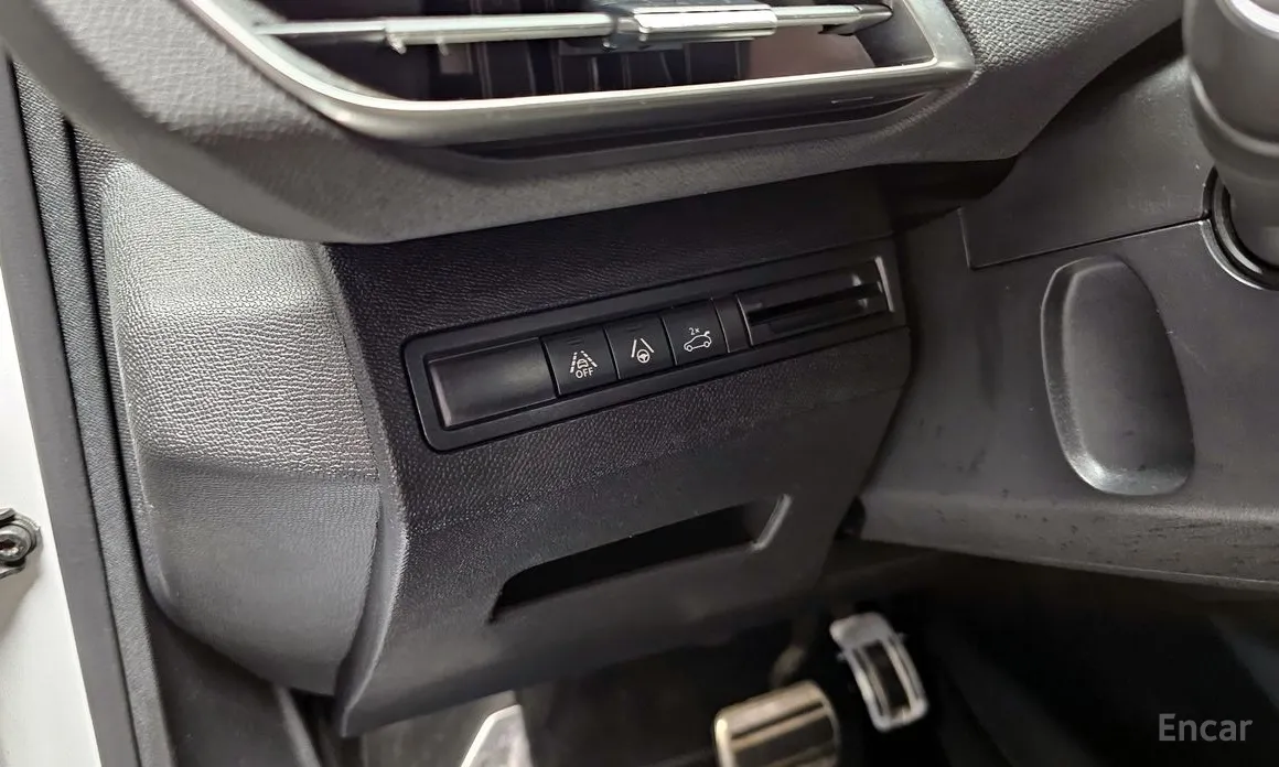 Фото 17 - Peugeot 5008