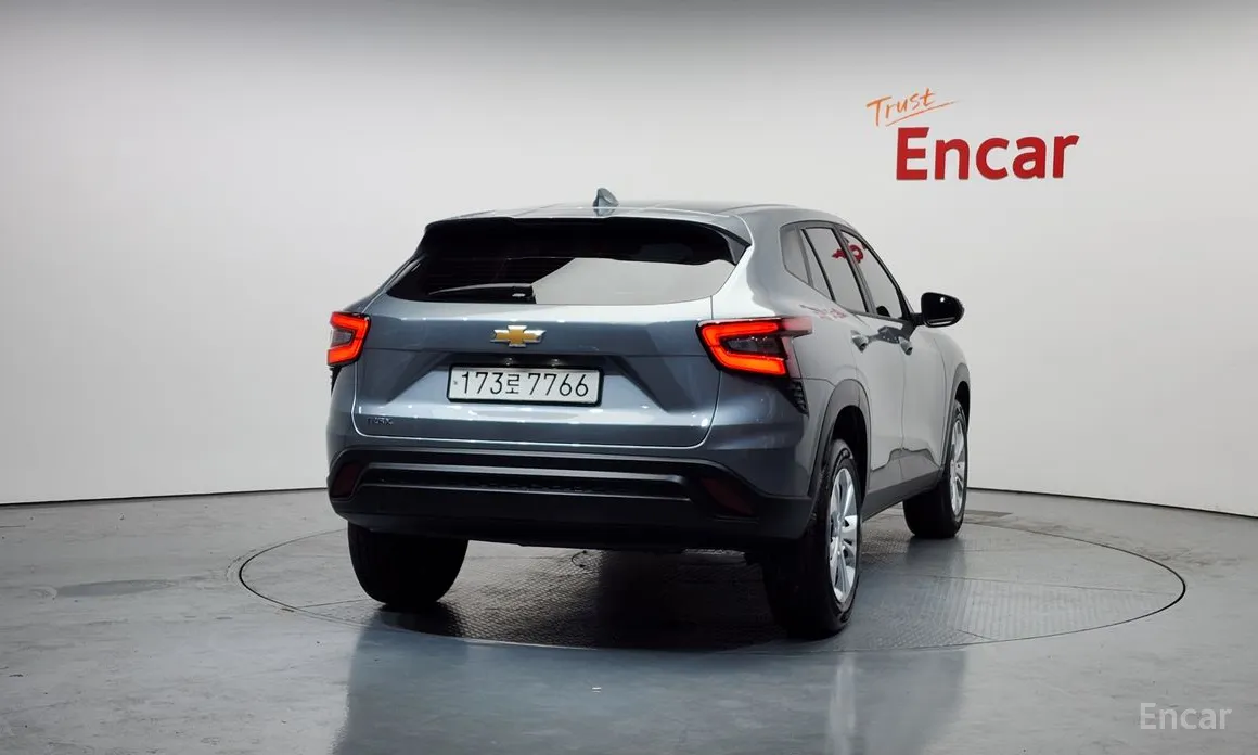 Фото 4 - Chevrolet Trax