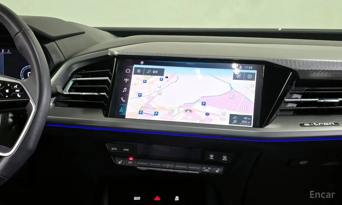 Фото 14 - Audi Q4 e-tron