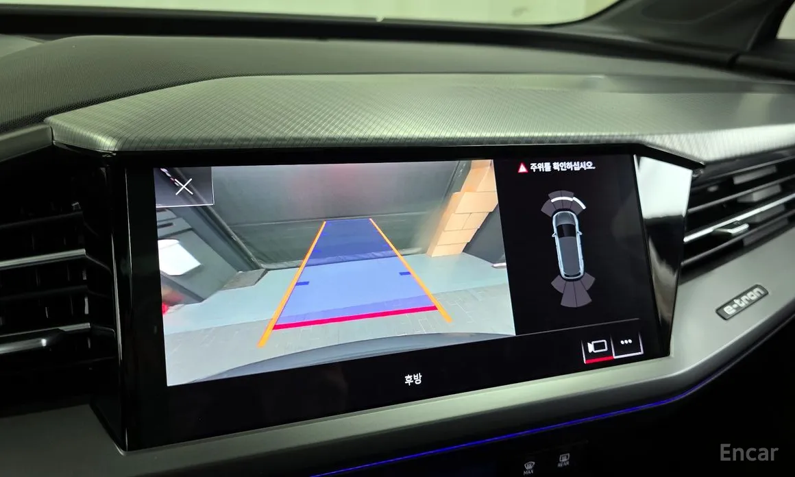 Фото 16 - Audi Q4 e-tron