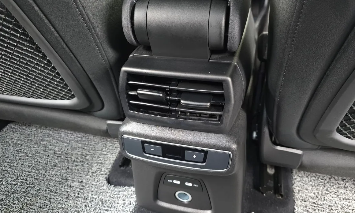 Фото 19 - Audi Q4 e-tron