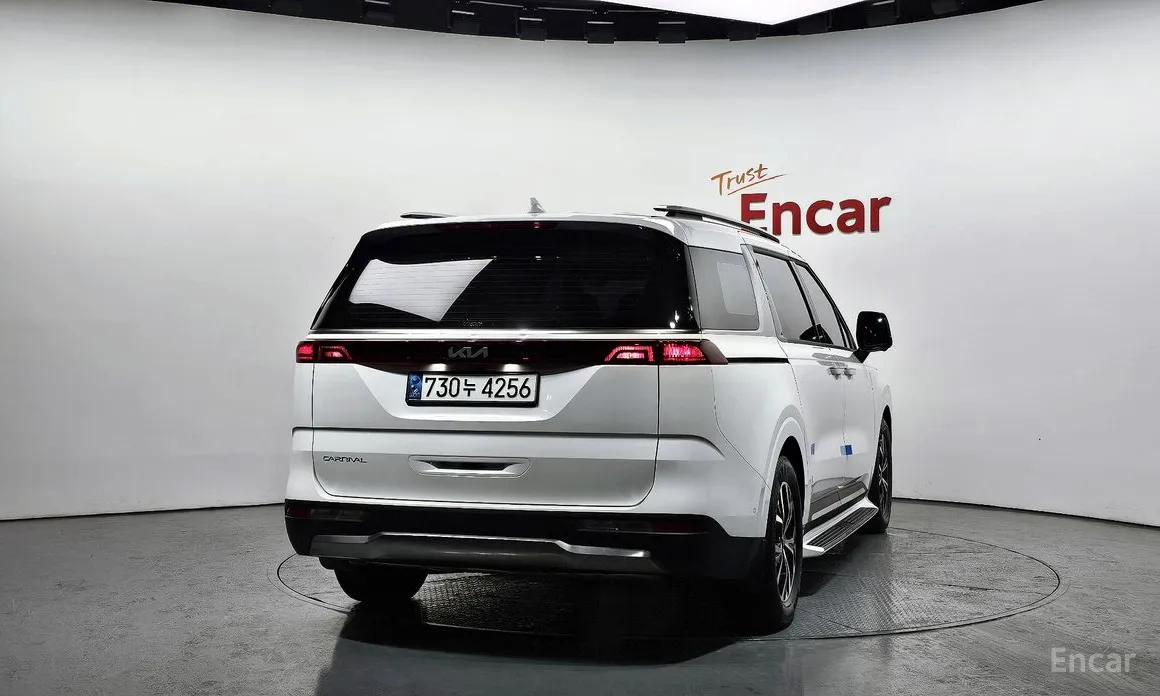 Фото 4 - Kia Carnival