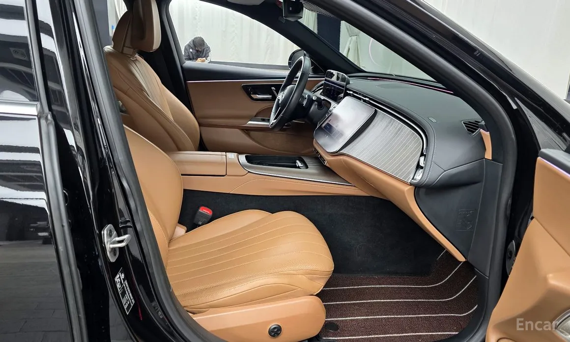 Фото 11 - Mercedes-Benz E-Class