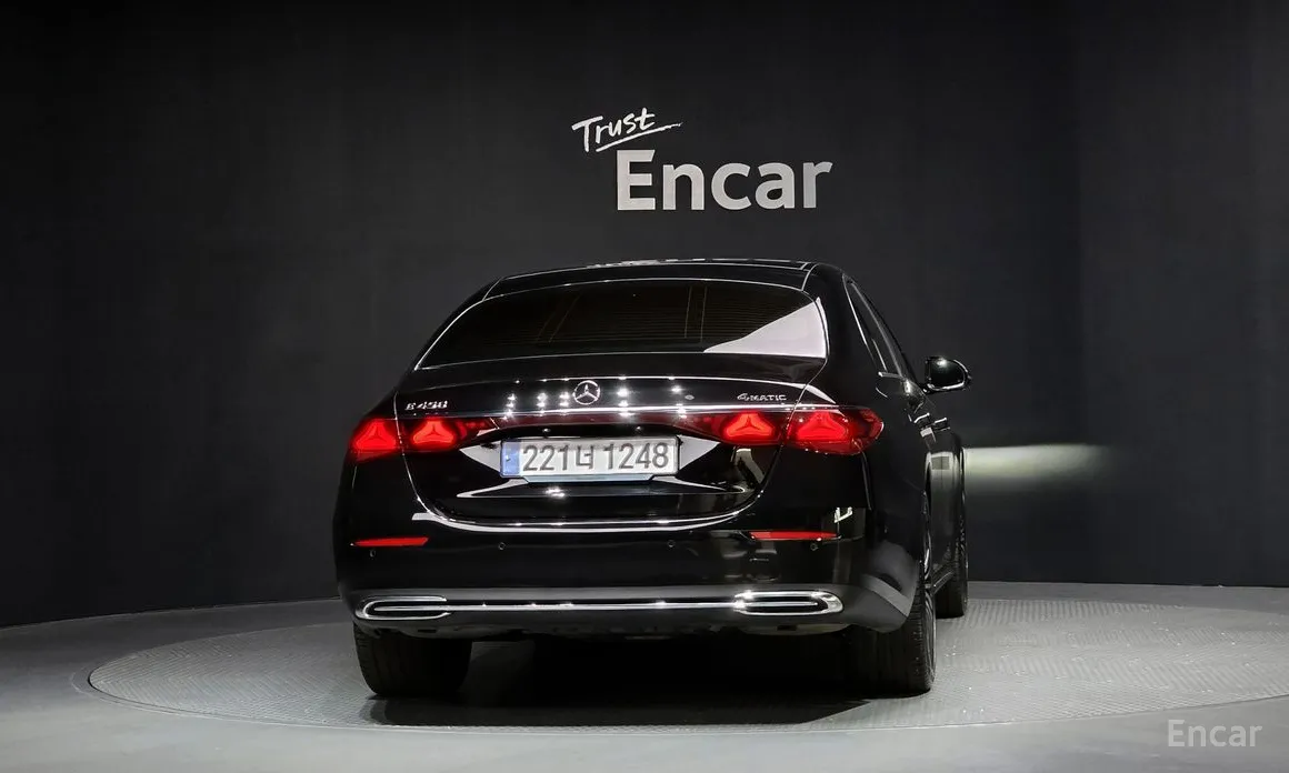 Фото 4 - Mercedes-Benz E-Class