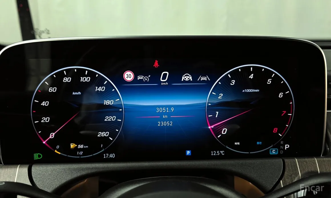 Фото 8 - Mercedes-Benz E-Class