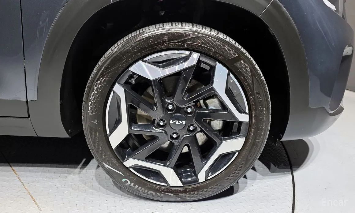 Фото 5 - Kia Seltos