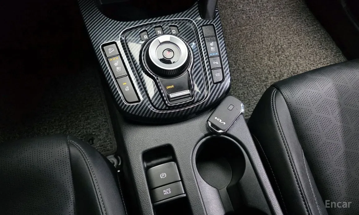 Фото 9 - Kia Seltos