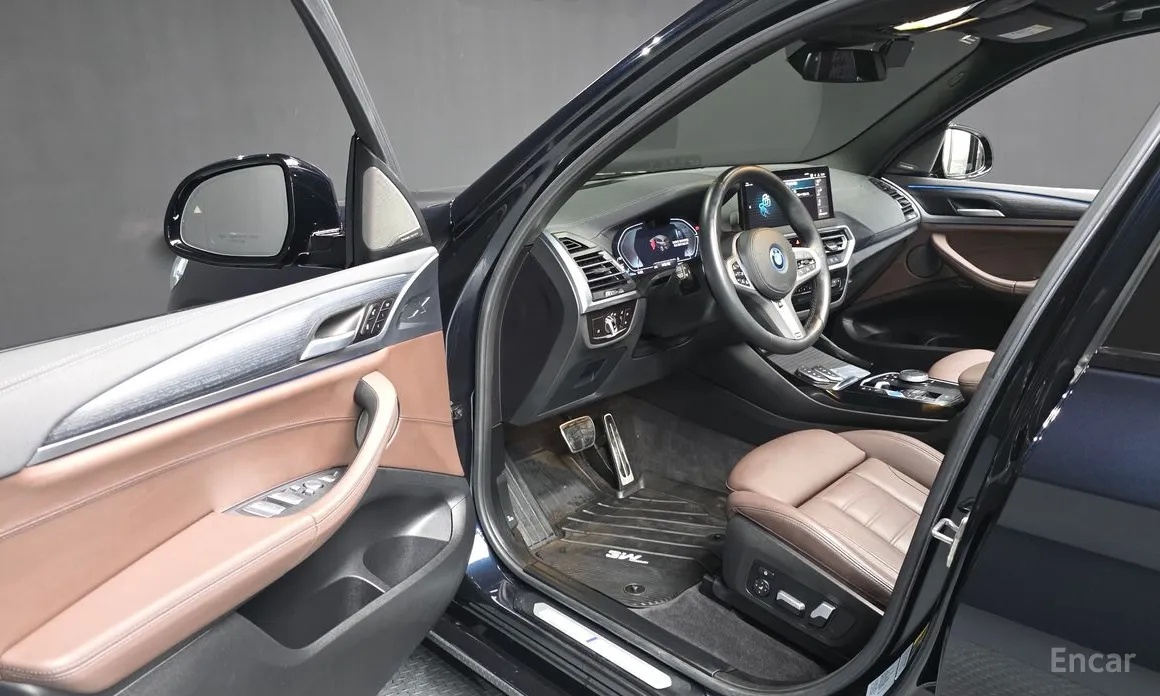 Фото 10 - BMW iX3