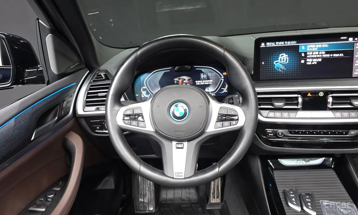 Фото 13 - BMW iX3