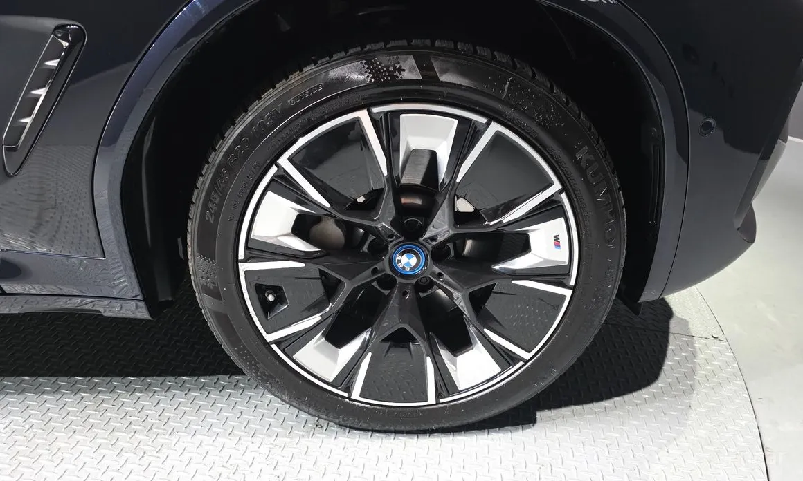 Фото 5 - BMW iX3