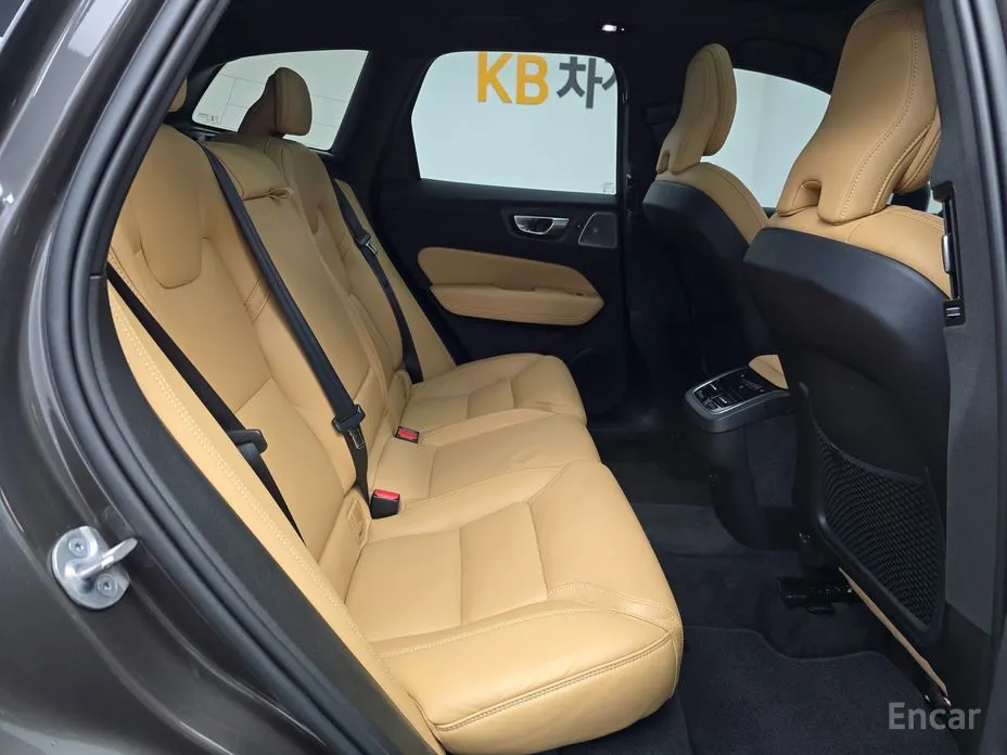 Фото 12 - Volvo XC60