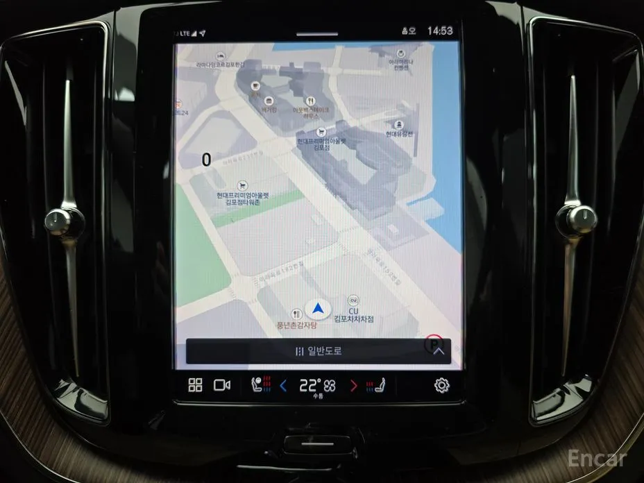 Фото 14 - Volvo XC60