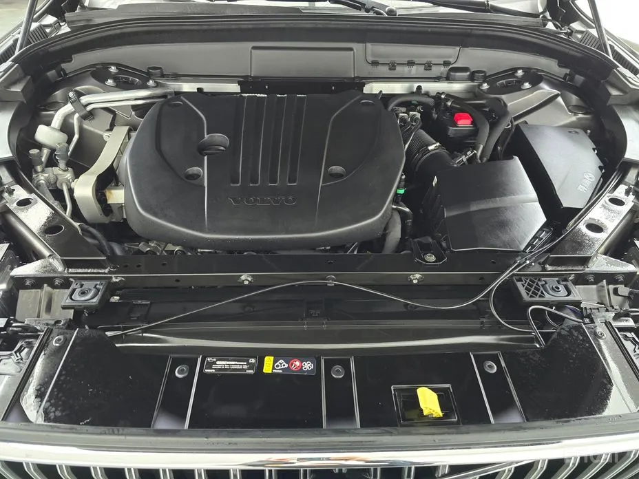 Фото 6 - Volvo XC60