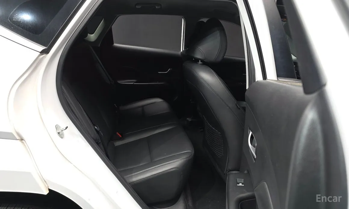 Фото 12 - Hyundai Kona