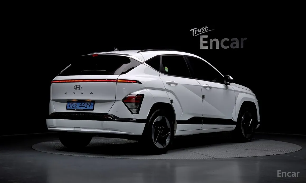 Фото 2 - Hyundai Kona