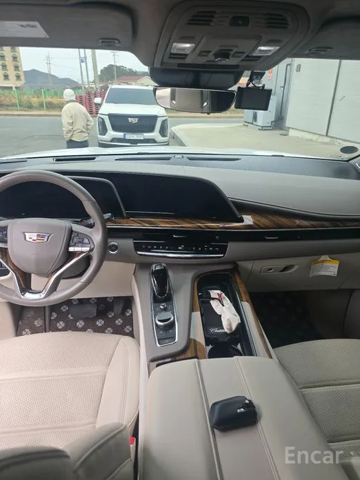 Фото 12 - Cadillac Escalade